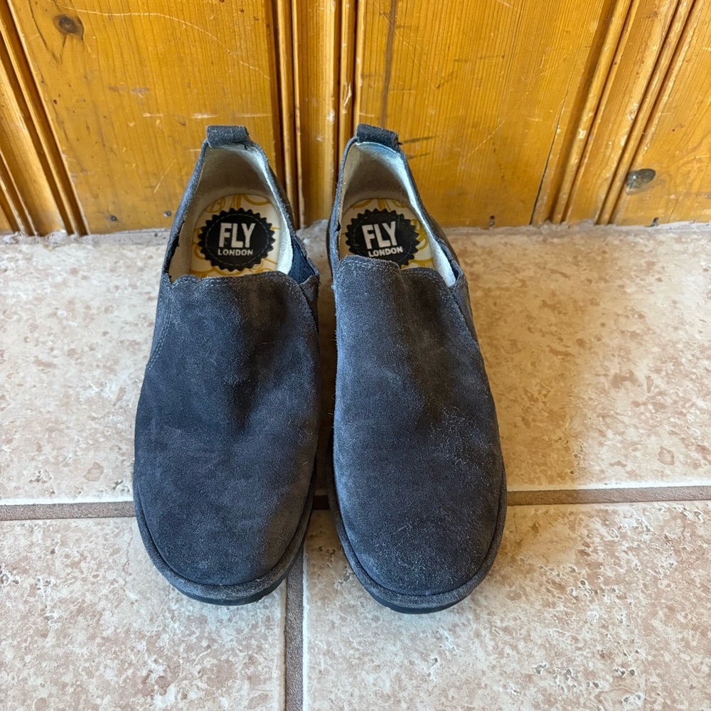 FLY London - Wate Suede Low Ankle Gray Booties EU 37 US 6-6.6